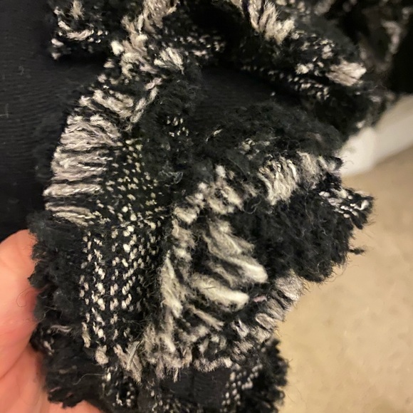 ANNE FONTAINE BLACK RUFFLED BLACK AND WHITE COAT - Picture 4 of 4